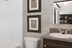 95PLH28523AH_GuestBath_01