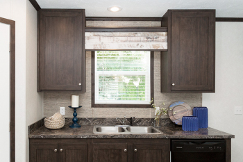 95PLH28523AH_Kitchen_01